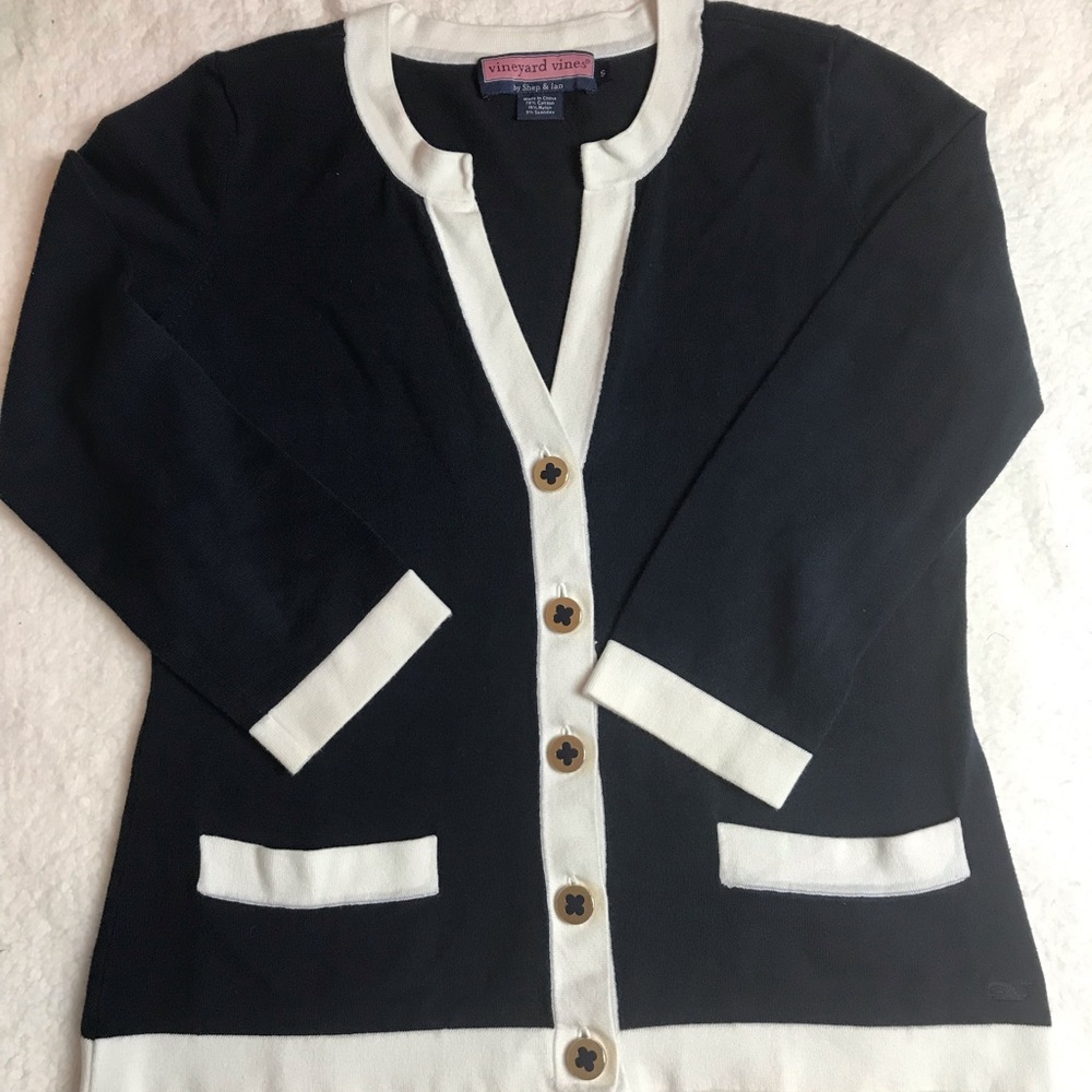 Vineyard Vine Navy and White Sweater Size Small